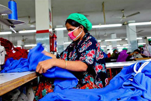 Themengottesdienst "Textilverarbeitung in Bangladesch mit Pfarrer Hans Mörtter, Foto: GMB Akash
